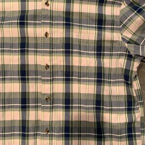 Old navy men’s plaid button up - Picture 2 of 3